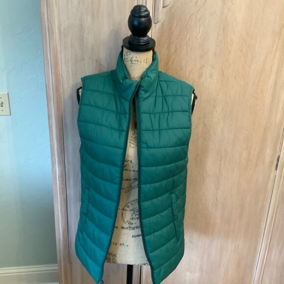 Goodfellow & Co. Green Quilted Soft puffer Full Zip Pockets Vest Warm athletic S - Picture 12 of 16